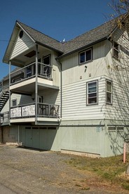 Panoramic Water and Olympic Mountain Views Modern Apartment Steps to Culture and Cuisine in Port Angeles, Washington - glamping.directory