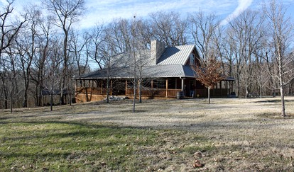 Idyllic Cabin Rental on a Charming Farm near White House, Tennessee - glamping.directory
