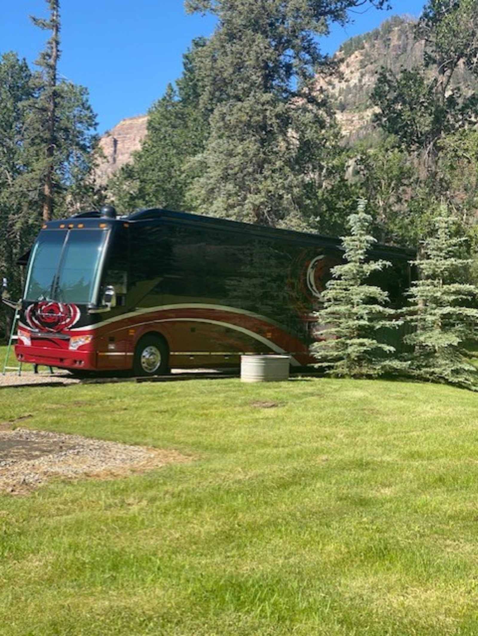 Almostaranch - glamping.directory