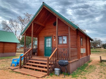 Charming Lakeview Cabin with Firepit Near Vineyards and Adventure Escapes in Buchanan Dam, Texas - glamping.directory