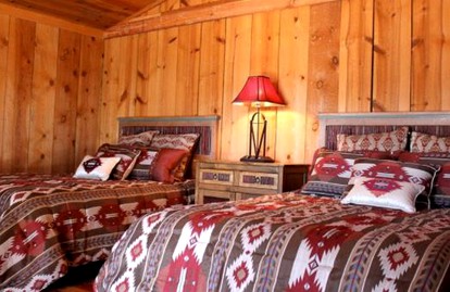 Rustic Log Retreat near Kaibab National Forest in Williams, Arizona - Williams, Arizona - glamping.directory