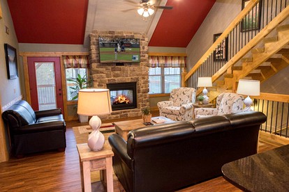 Luxury Glamping in Gatlinburg with Hot Tub and Home Cinema for Fun-Filled Escapes to Tennessee - Gatlinburg, Tennessee - glamping.directory