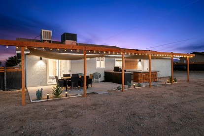 Fantastic Vacation Rental with Fire Pit and Gorgeous Desert Views in Yucca Valley, California - Yucca Valley, California - glamping.directory
