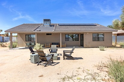 Fantastic Vacation Rental with Fire Pit and Gorgeous Desert Views in Yucca Valley, California - glamping.directory