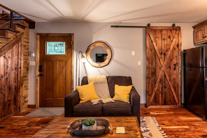 Cozy Cabin Rental on Sacred Land Ideal for Glamping in Kansas - Tonganoxie Township, Kansas - glamping.directory
