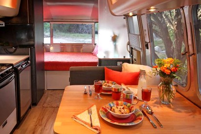 Vintage Airstream Rental for a Unique Getaway in Texas Hill Country near Austin - Leander, Texas - glamping.directory