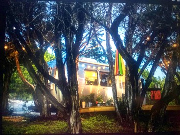 Vintage Airstream Rental for a Unique Getaway in Texas Hill Country near Austin - Leander, Texas - glamping.directory