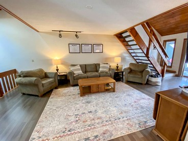 Cozy Cottage with Fireplace in North Conway, New Hampshire - North Conway, New Hampshire - glamping.directory
