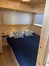 Pet-Friendly Tiny House Rental on Lake Fairview for a Vacation in Orlando, Florida - Orlando, Florida - glamping.directory