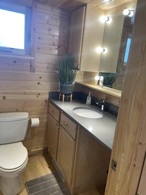 Pet-Friendly Tiny House Rental on Lake Fairview for a Vacation in Orlando, Florida - Orlando, Florida - glamping.directory