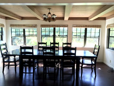 Spacious Fall Getaway with Two Separate Cottages near Napa, California - Vacaville, California - glamping.directory