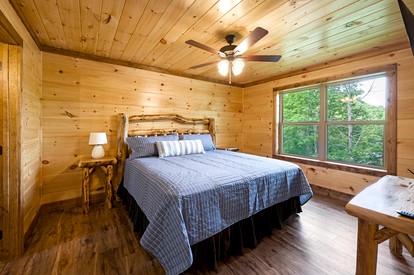 Luxury Gatlinburg Cabin with Game Room & Hot Tub near Trolley in Gatlinburg, Tennessee - Gatlinburg, Tennessee - glamping.directory