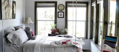 Romantic Tree House-Style Cottage with Fredericksburg Valley Views in Texas Hill Country - Fredericksburg, Texas - glamping.directory