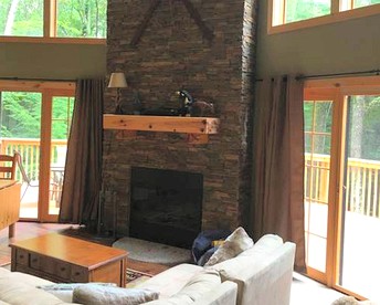 Cozy Vacation Rental for 10 with a Fire Pit in Jim Thorpe, Pennsylvania - Jim Thorpe, Pennsylvania - glamping.directory