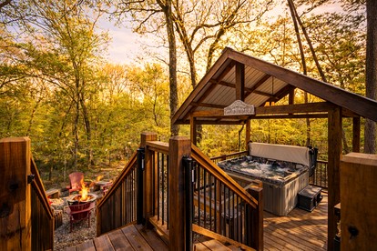 Creekside Cabin Perfect for Family Getaways in Broken Bow, Oklahoma - glamping.directory