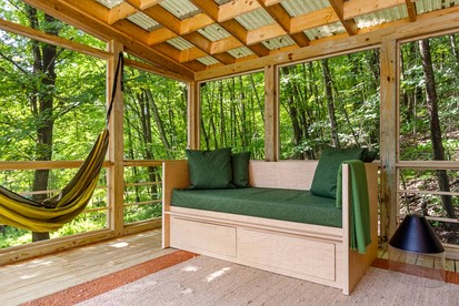 Vintage Airstream Retreat with Private Deck & Outdoor Shower in Delancey, New York - Delancey, New York - glamping.directory
