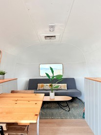 Romantic Airstream on Yuba Lake with Breathtaking Views to Reconnect with Nature in Utah - Levan, Utah - glamping.directory