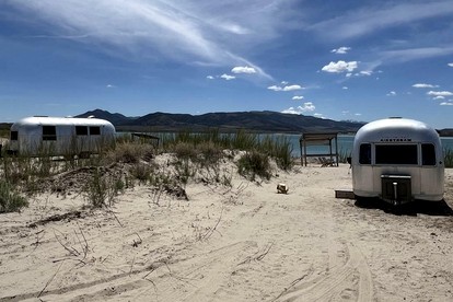 Romantic Airstream on Yuba Lake with Breathtaking Views to Reconnect with Nature in Utah - glamping.directory