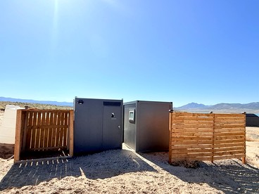Romantic Airstream on Yuba Lake with Breathtaking Views to Reconnect with Nature in Utah - Levan, Utah - glamping.directory