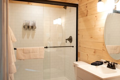 Cute Cabin Rental in Waco, for Wonderful Family Glamping in Texas - Waco, Texas - glamping.directory
