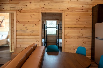 Cute Cabin Rental in Waco, for Wonderful Family Glamping in Texas - Waco, Texas - glamping.directory