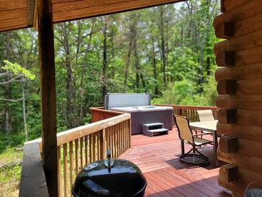 Real Private Cabin with Idyllic for a Secluded Romantic Getaway in Arkansas - Eureka Springs, Arkansas - glamping.directory