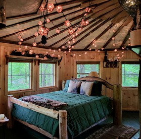 Rustic Glamping Shelter for an Outdoor Getaway in the Adirondacks, New York - Paul Smiths, New York - glamping.directory