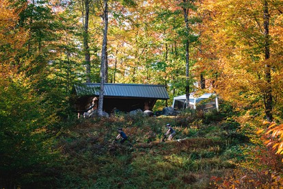 Rustic Glamping Shelter for an Outdoor Getaway in the Adirondacks, New York - Paul Smiths, New York - glamping.directory