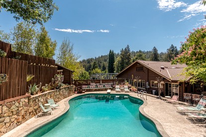 Beautifully Unique Cabin with Jacuzzi, Pool and Enormous Interior in Forestville, California - Forestville, California - glamping.directory