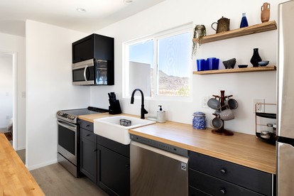 Delightful Cabin with Incredible Interior and Exterior Living Spaces in Landers, California - Landers, California - glamping.directory