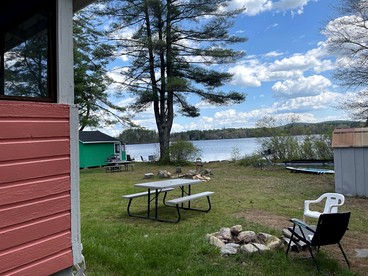 Lakefront Secluded Cottage in Northwood, New Hampshire - Northwood, New Hampshire - glamping.directory