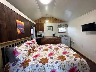Lakefront Secluded Cottage in Northwood, New Hampshire - Northwood, New Hampshire - glamping.directory