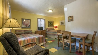 Beautiful Cabin Accommodation with Shared Pool and Lake Access in Kingsland - Kingsland, Texas - glamping.directory