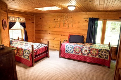 Secluded Wheelchair Accessible Cabin Rental in Jasper, Arkansas - Jasper, Arkansas - glamping.directory