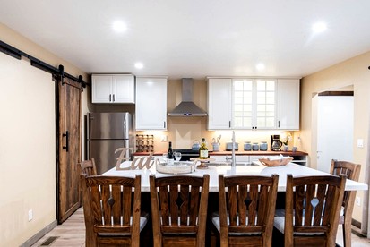Gorgeous Cabin with Hot-tub, Pool Table and Barbecue in Big Bear Lake, California - Big Bear Lake, California - glamping.directory