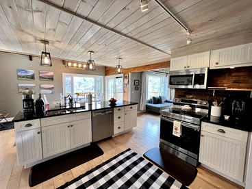 Embrace Nature with this Incredible Cabin in Sandgate, Vermont - Sandgate, Vermont - glamping.directory