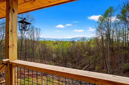 Rustic Cabin near the Great Smoky Mountains, Tennessee - Sevierville, Tennessee - glamping.directory