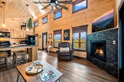 Rustic Cabin near the Great Smoky Mountains, Tennessee - Sevierville, Tennessee - glamping.directory