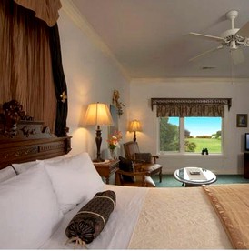 Oceanfront Suite Rental with Jacuzzi near Olympic National Park, Washington - Port Angeles, Washington - glamping.directory