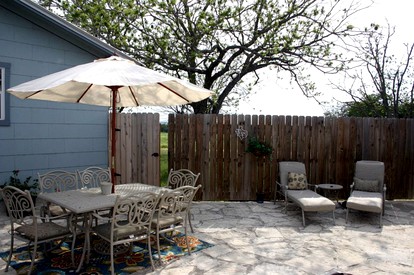 Refreshing Cottage Suite Ideal for Wine Weekend Getaway in Fredericksburg, Texas - glamping.directory