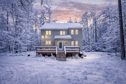 Luminous Cabin Surrounded by Nature in NH - glamping.directory