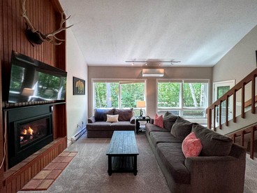 Luminous Cabin Surrounded by Nature in NH - North Conway, New Hampshire - glamping.directory