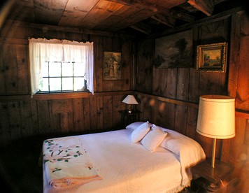 Rustic Lakefront Cabin Rental with Dock on Bauneg Beg Lake near Portland, Maine - Sanford, Maine - glamping.directory