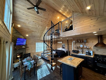 Double Tree Houses Ideal for Groups with Hot-Tubs in Maine - Belgrade, Maine - glamping.directory
