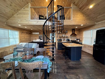 Double Tree Houses Ideal for Groups with Hot-Tubs in Maine - Belgrade, Maine - glamping.directory