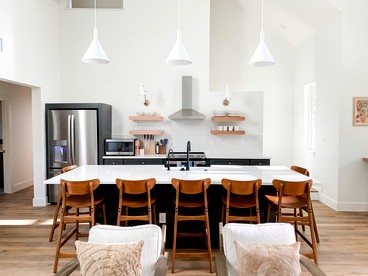 Modern Cabin Fully Equipped with BBQ and Fire Pit in Texas - New Braunfels, Texas - glamping.directory