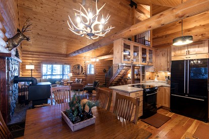 Cozy Mountain Cabin with Jacuzzi Near Ennis Lake in McAllister, Montana - McAllister, Montana - glamping.directory
