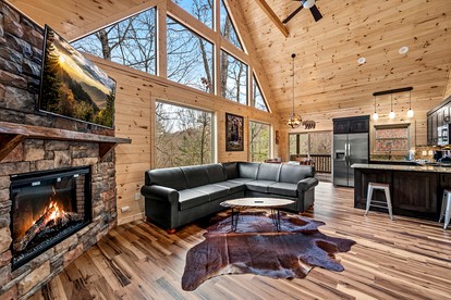 Mountain Fun in Gatlinburg: Cabin with Movie Theater and Game Room for an Unforgettable Time - Gatlinburg, Tennessee - glamping.directory