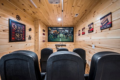 Mountain Fun in Gatlinburg: Cabin with Movie Theater and Game Room for an Unforgettable Time - Gatlinburg, Tennessee - glamping.directory