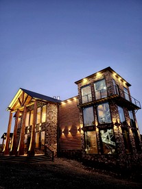 Outstanding Cabin up to 50 People with Bowling, Private Cinema and Fantastic Sightd in Broken Bow, Oklahoma - Broken Bow, Oklahoma - glamping.directory